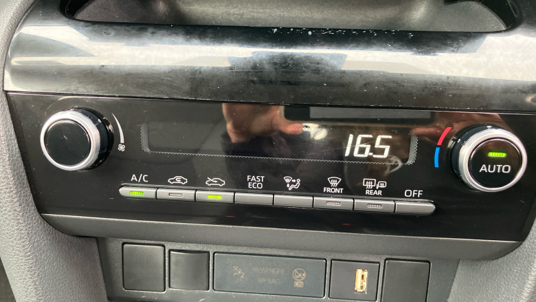 Toyota Yaris Cross 1.5 Hybrid Icon 5dr CVT Hybrid Estate